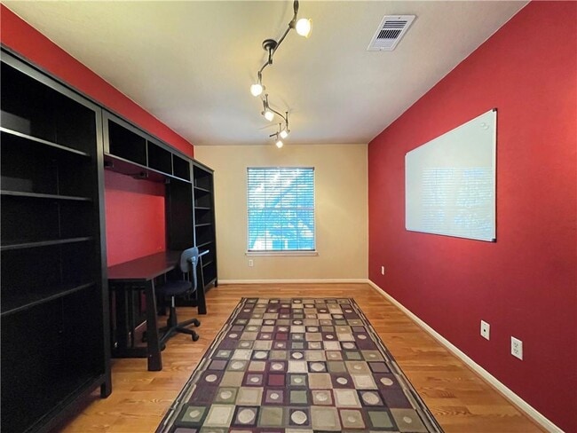 Building Photo - 8217 Longdraw Dr