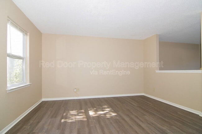 Building Photo - 76 Snowflake Cir