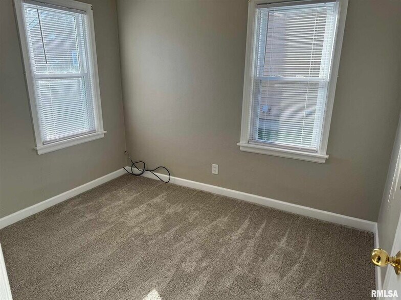 Building Photo - 3637 Johnson Ave