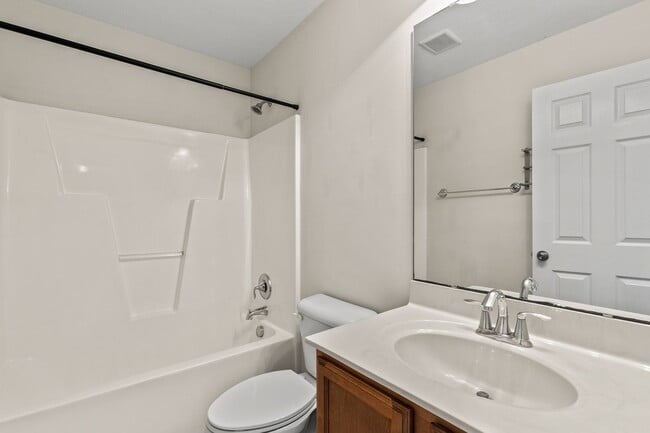 Building Photo - 907 Stagecoach Dr