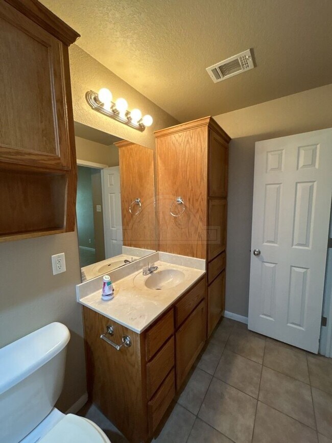 Building Photo - 1305 Powder River Dr
