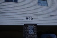 Building Photo - 909 E Monterey Ct