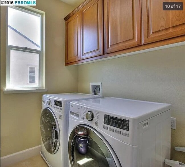 Building Photo - $3,790 - GORGEOUS 3 BEDROOM HOME IN EAST D...