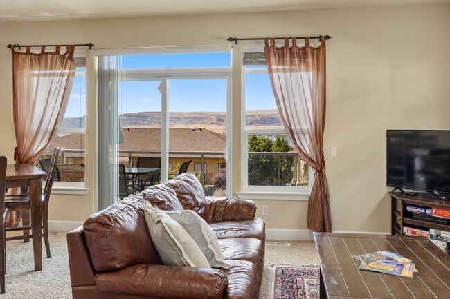 Building Photo - 23251 Sunserra Loop NW