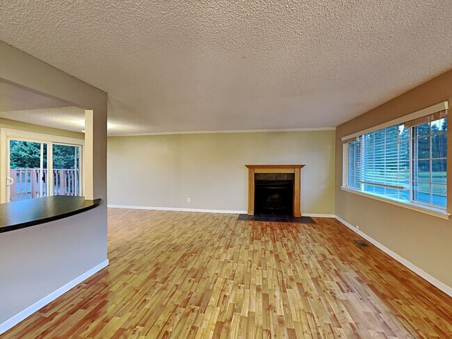 Building Photo - 2973 39th Ave NE