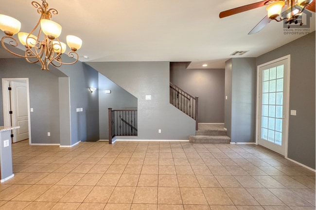 Building Photo - 3Bed/2.5Bath Three-Story Townhouse in Vistancia! Ready for Immediate Move-In! – 2 CAR GARAGE!