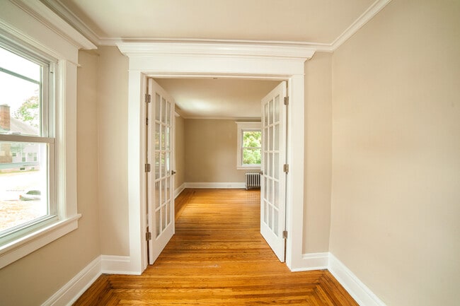 Building Photo - 25 Jardine Rd