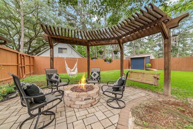 Building Photo - 13019 Lentando Dr