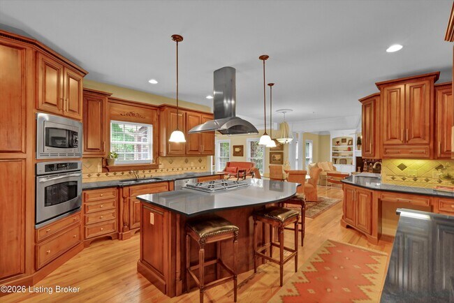 Building Photo - 560 N Hubbards Ln