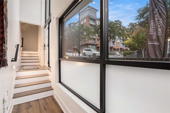 Building Photo - 1649 Overlook Wy NW