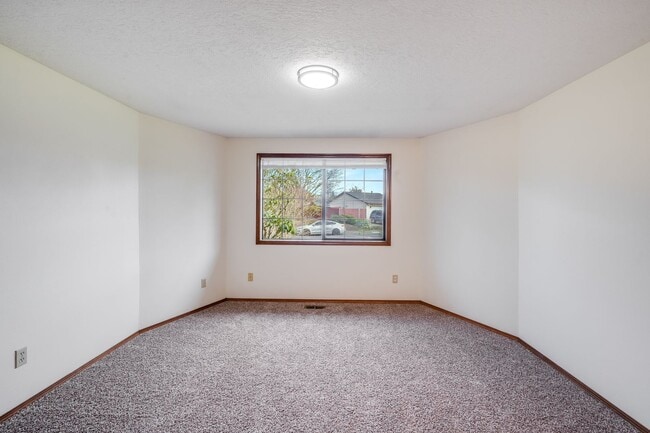 Building Photo - FEW1330-1332