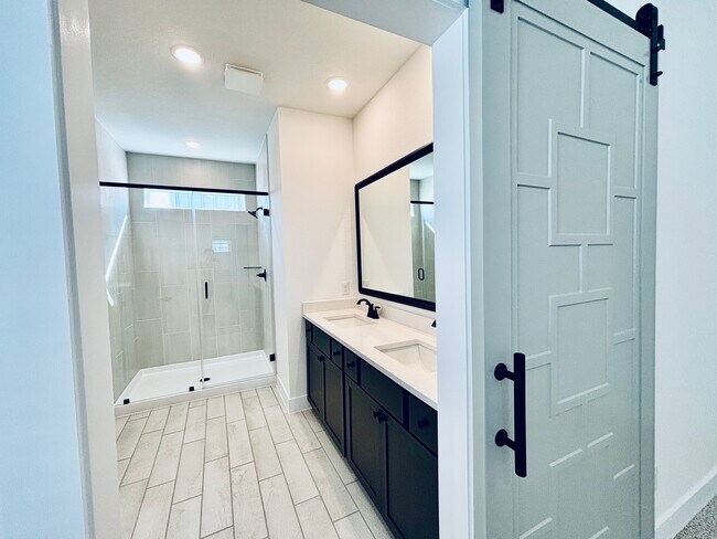 Building Photo - 15110 Dry Crk Jct Pl