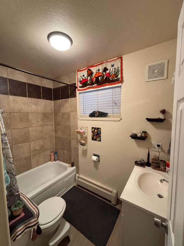 Building Photo - 403 E Thunderbird Dr
