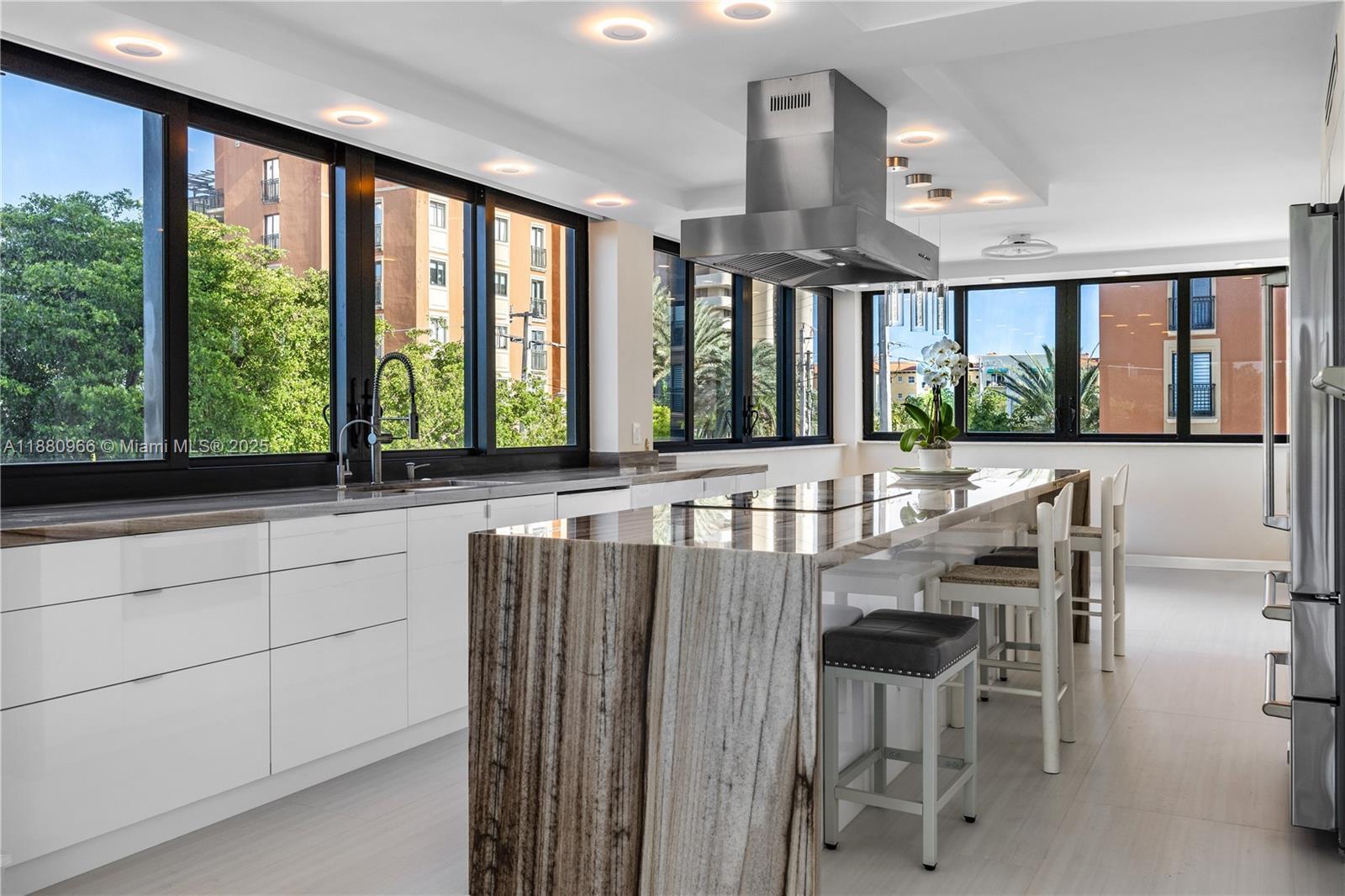Building Photo - 700 Coral Way