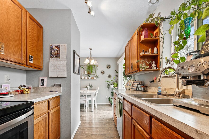 Building Photo - 3925 W Garnet St