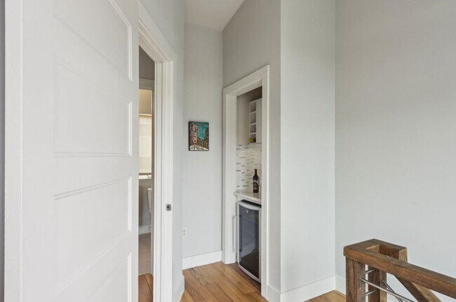Building Photo - 1672 DeKalb Ave NE