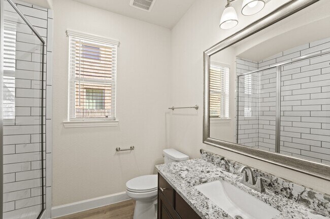 Building Photo - 9339 Fairfield Oaks Ln