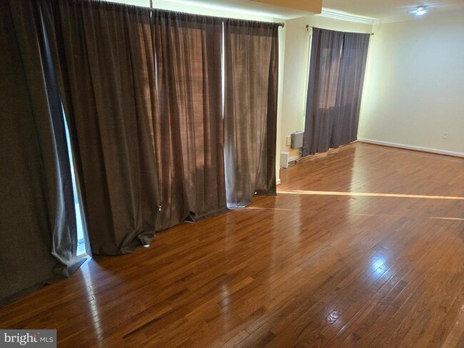 Building Photo - 8000 Chanute Pl