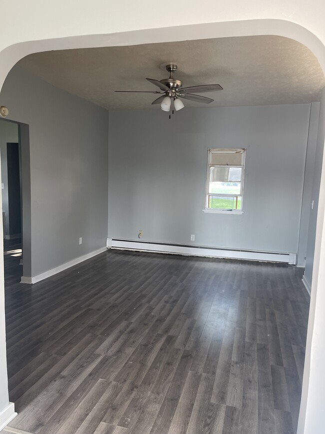 dining room - 319 N Pierce St