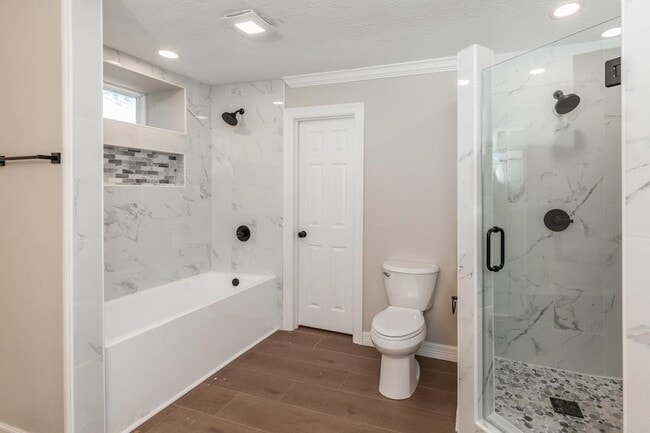 Building Photo - 185 El Pinto