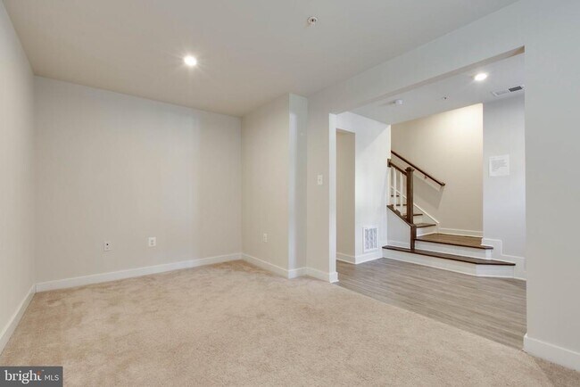 Building Photo - 149 Lyons Crk Dr