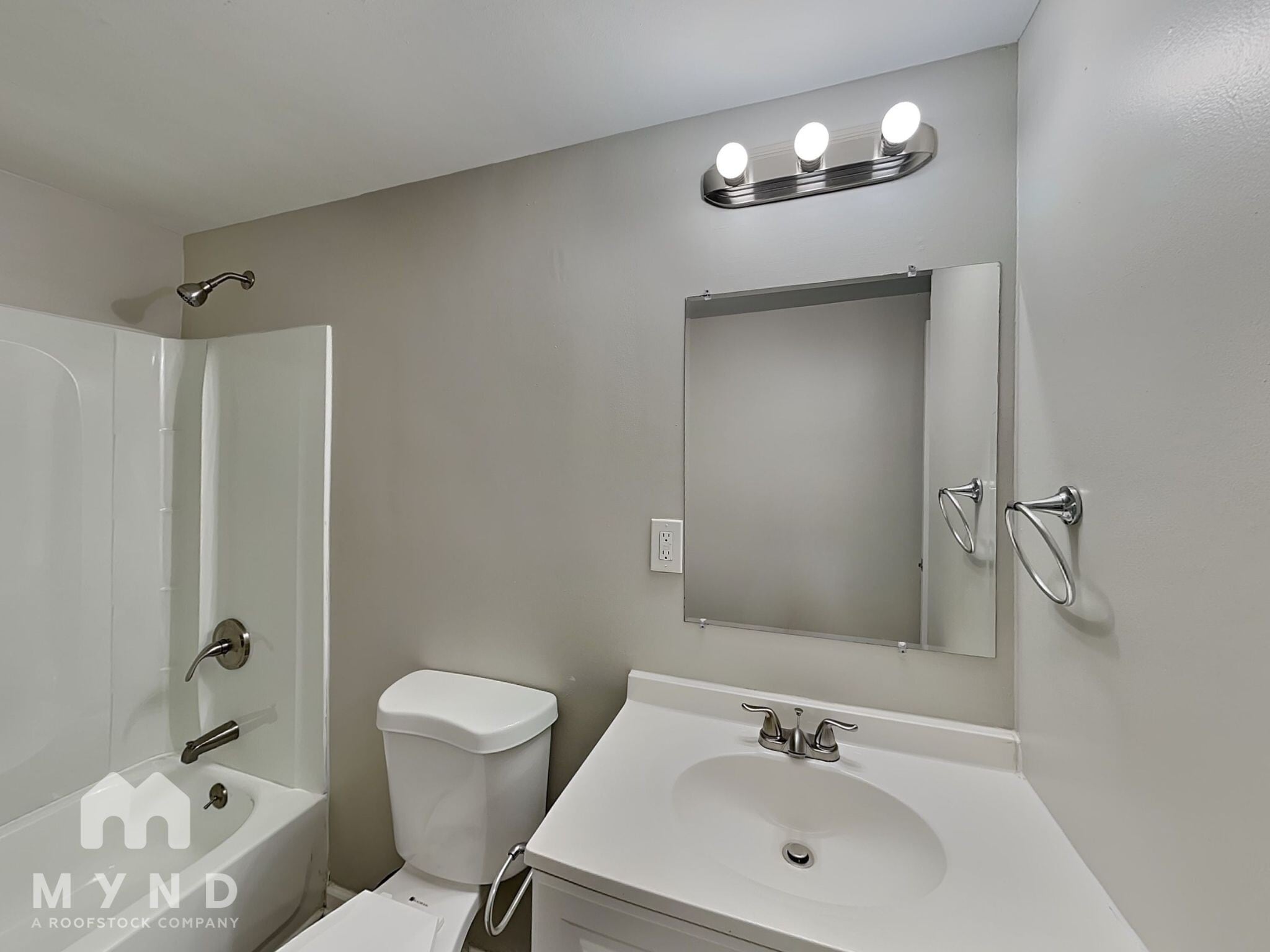 Building Photo - 3799 Farm Brook Ln