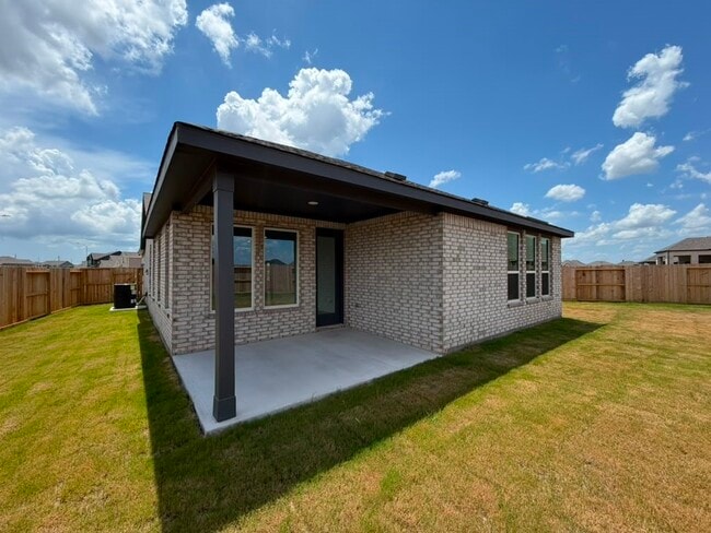 Building Photo - 2847 Gdn Mdw St