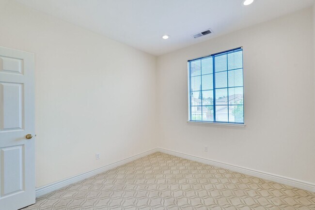 Building Photo - Luxury 5BR North San Jose Home | 2,680 Sq. Ft. | Minutes to BART, Levi's Stadium & Silicon Valley...