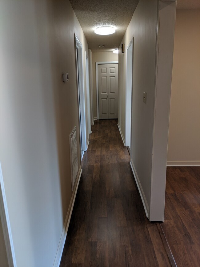 Building Photo - 1309 Carowinds Cir