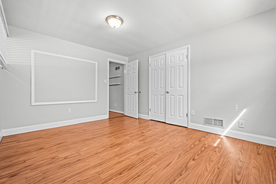 Building Photo - 7403 Carmine St