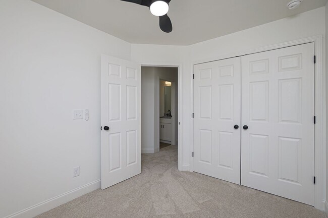 Building Photo - Brand new Duet Style Townhome in Charlotte!