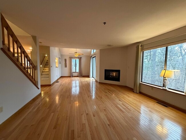 Building Photo - 17 Bayberry Dr