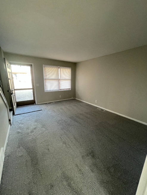 Building Photo - 343 Pershing Ave NE