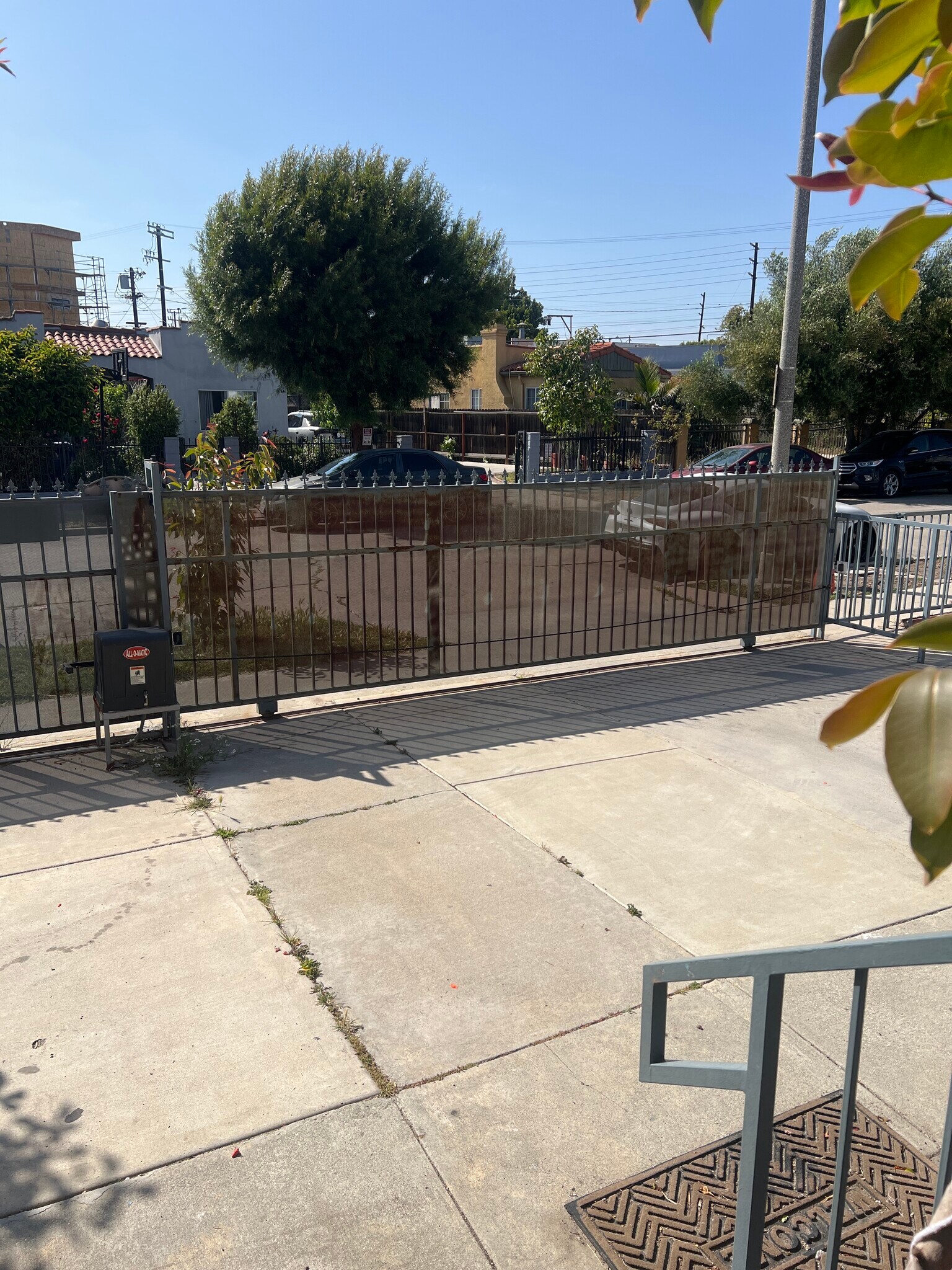 Building Photo - 1832 S Curson Ave