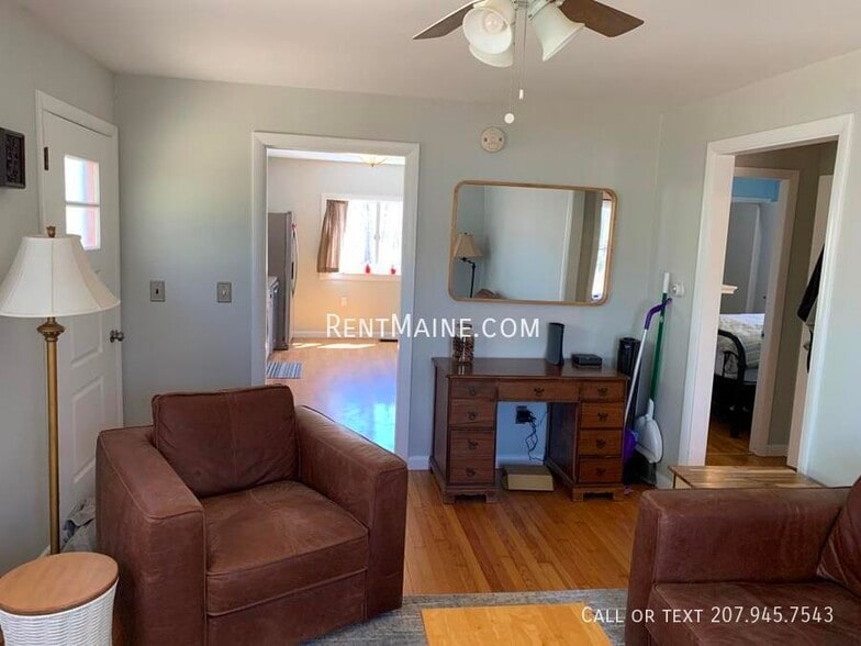 Building Photo - 1844 Essex St