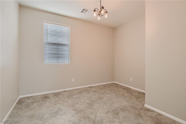 Building Photo - 974 Spiracle Ave