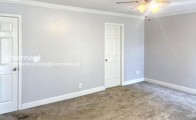 Building Photo - 115 Nasa Way