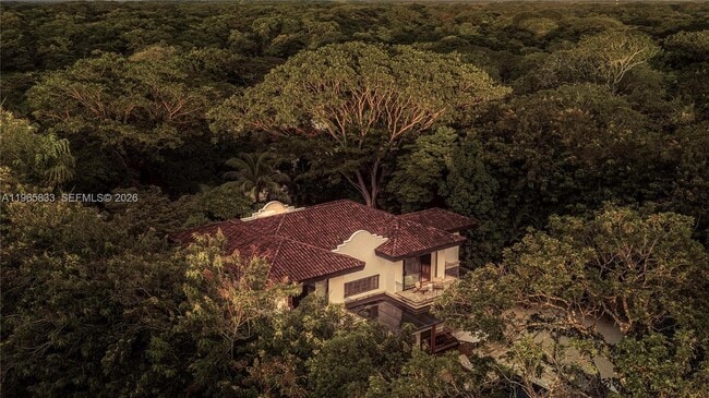 Building Photo - 90 Reserva De Golf