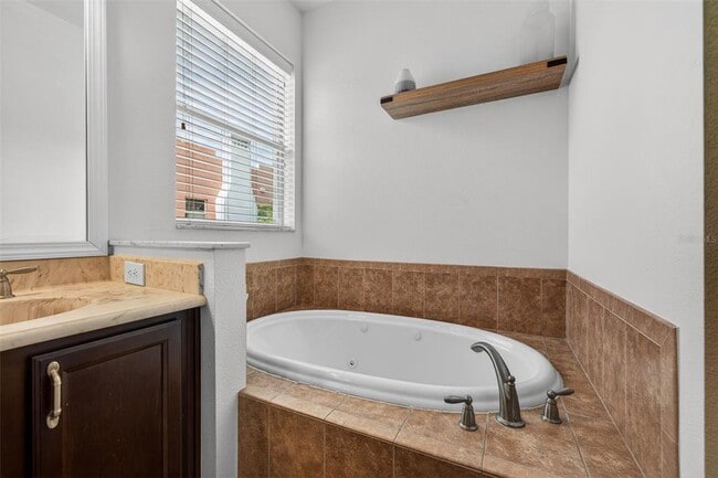 Building Photo - 3204 W Marlin Ave