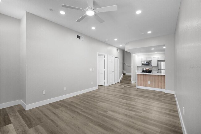 Building Photo - 4007 Venetian Bay Dr