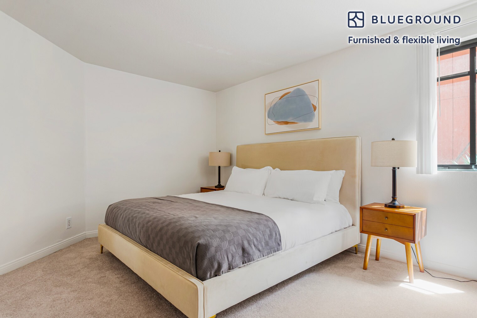 Building Photo - 10977 Bluffside Dr