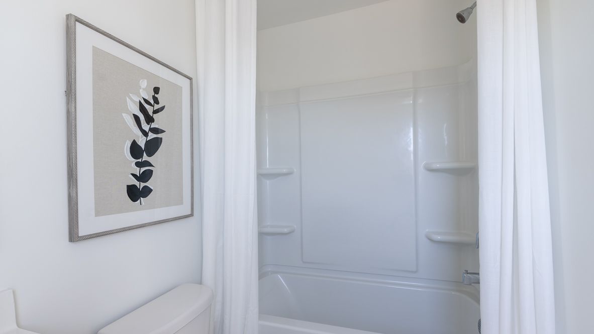 Building Photo - 695 Alburg Aly