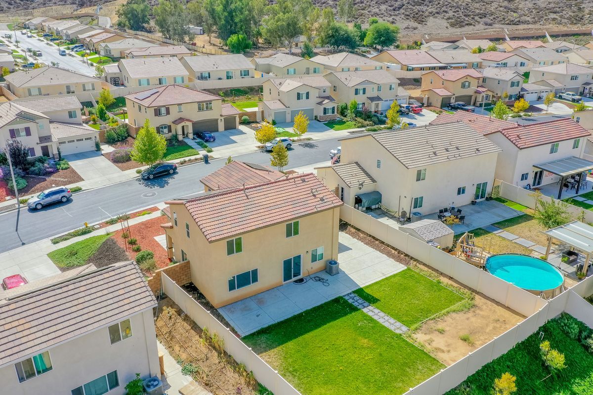 Building Photo - 32184 Rambling Ct