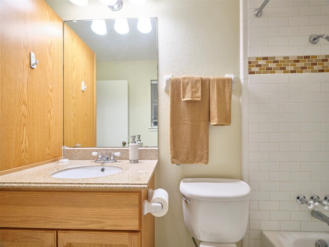 Building Photo - 4804 Fairhaven St