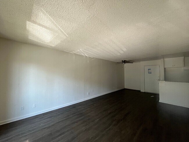 Building Photo - 9010 Tobias Ave