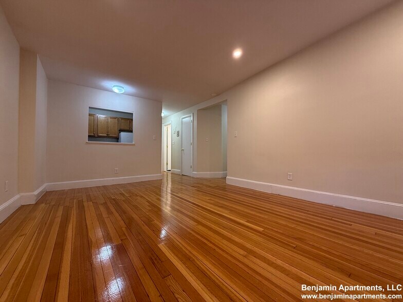 Building Photo - 93 Lancaster Ter