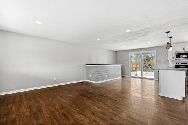 Building Photo - 3 Bedroom Ranch Home