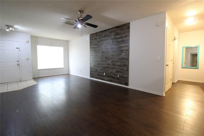 Building Photo - 4348 S Kirkman Rd