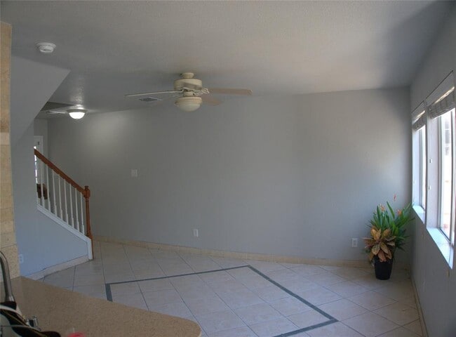 Building Photo - 1512 Parkfield Cir