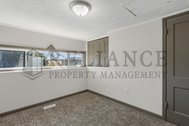 Building Photo - 125 Grover Ave